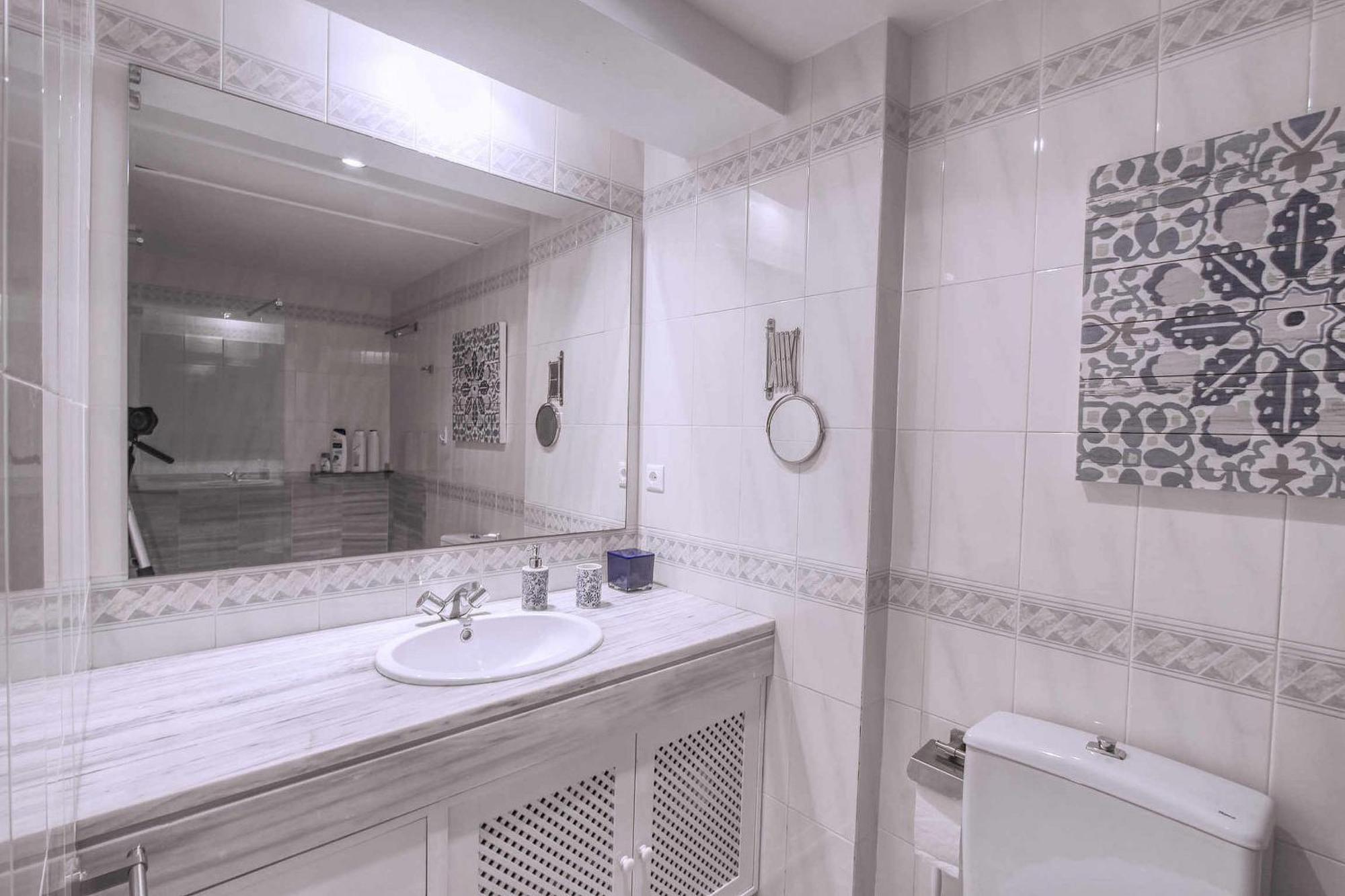 1081 Beachfront Penthouse Jacuzzi Roofterace Lounge Wifi Apartament Marbella