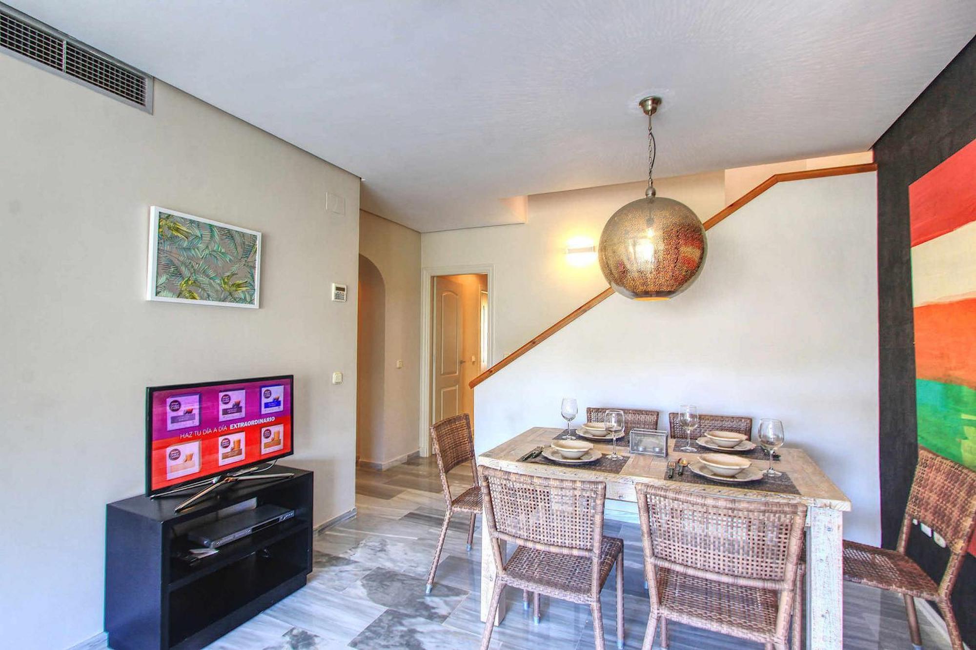 1081 Beachfront Penthouse Jacuzzi Roofterace Lounge Wifi Apartment *