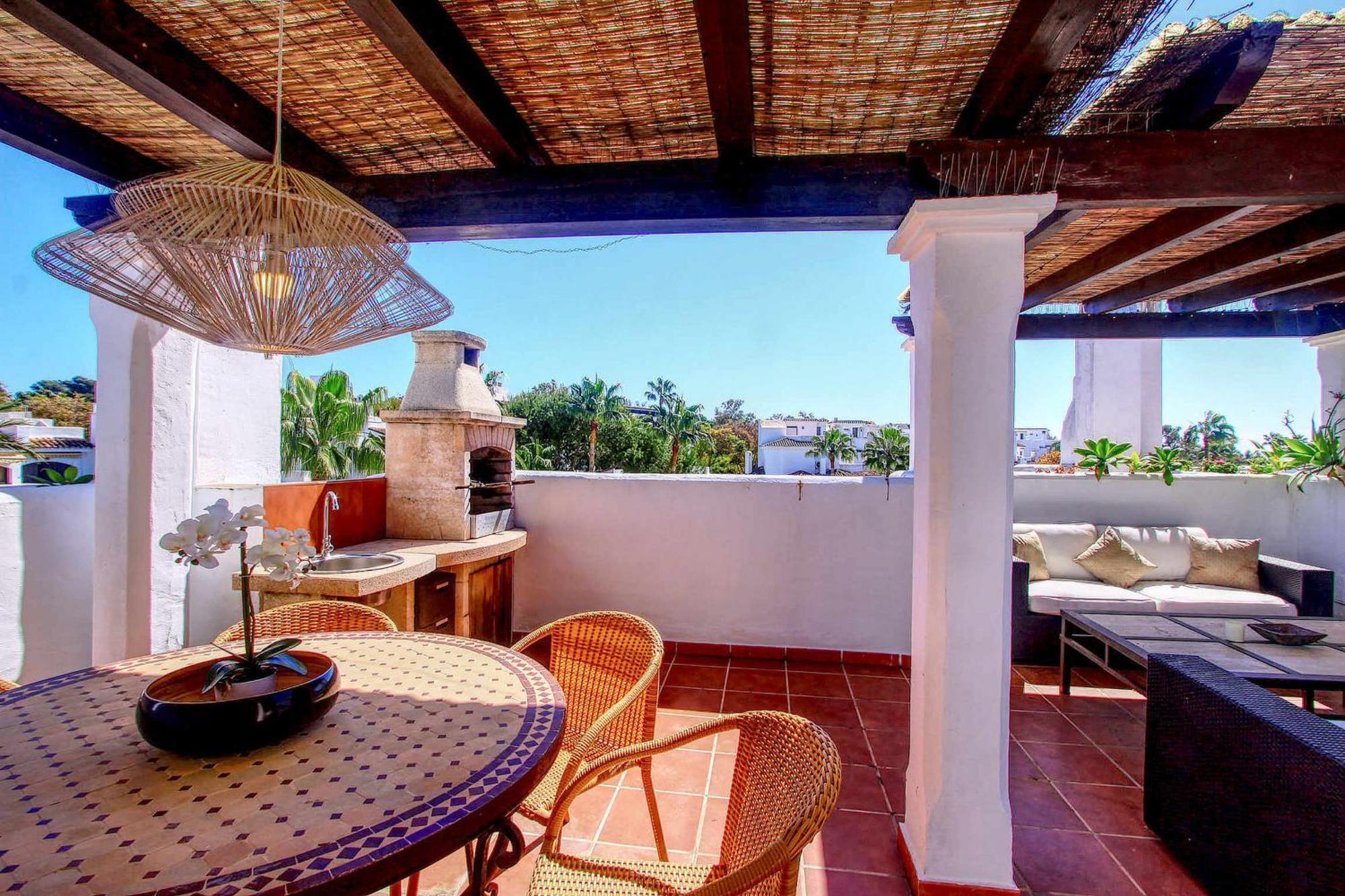 1081 Beachfront Penthouse Jacuzzi Roofterace Lounge Wifi Apartment