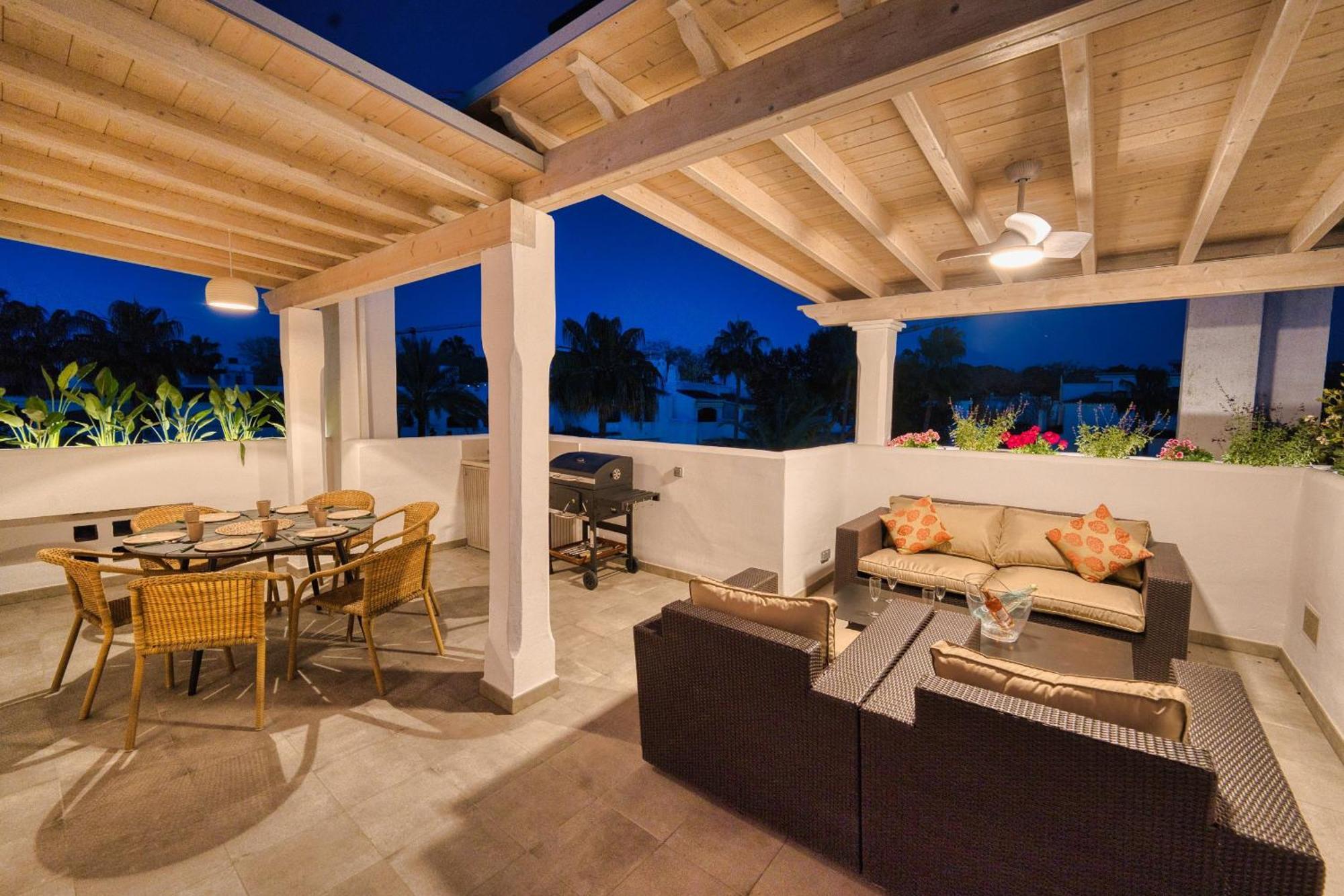 1081 Beachfront Penthouse Jacuzzi Roofterace Lounge Wifi