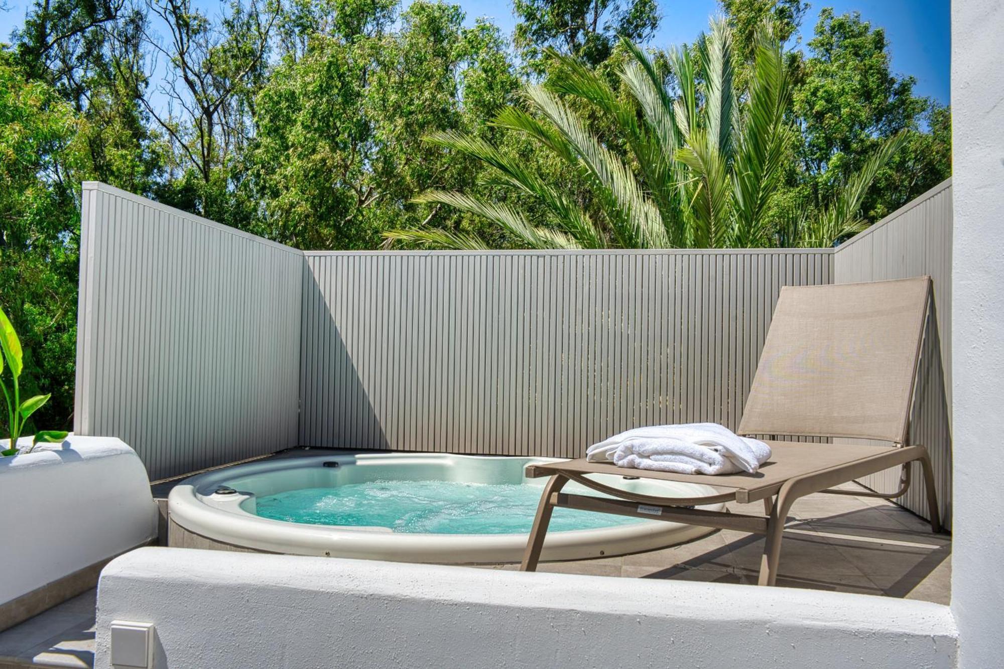 1081 Beachfront Penthouse Jacuzzi Roofterace Lounge Wifi